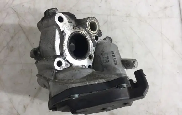 Mercedes-Benz E W212 EGR valve A6511400160
