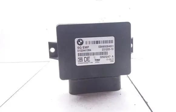 BMW 5 F10 F11 Rear brake EMF control unit/module EB685084601 0102441084