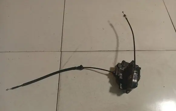 KIA Ceed Rear door lock