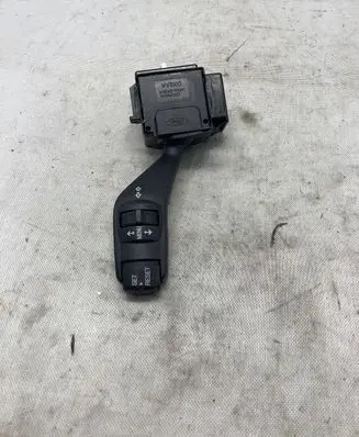 Ford Focus Multifunctional control switch/knob 17D40