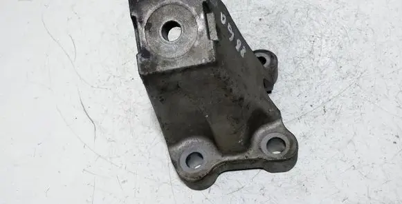 Audi A6 S6 C6 4F Engine mounting bracket 4F0199307