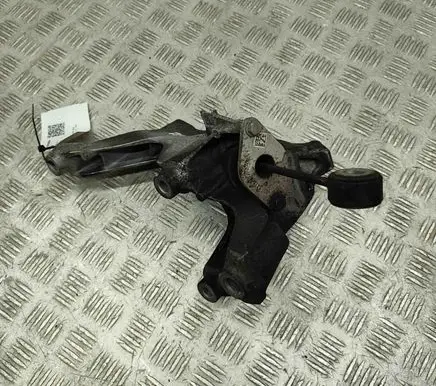 Audi A4 S4 B9 8W Engine mounting bracket 4M0199307AD 00057325