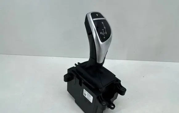 BMW 5 F10 F11 Gear shifter/selector 9239508