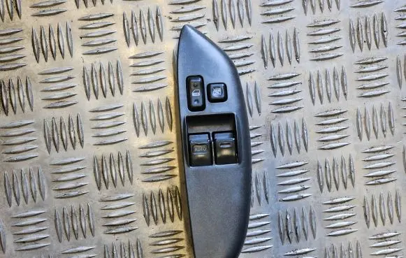 Toyota Yaris Electric window control switch