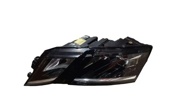 Skoda Octavia Mk4 Headlight/headlamp 5E1941015D