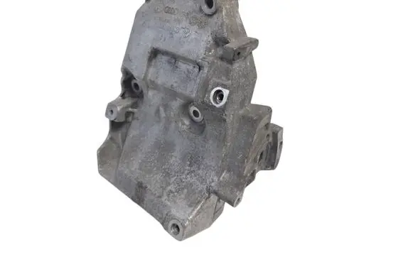 Audi A4 S4 B6 8E 8H A/C compressor mount bracket 038260885C