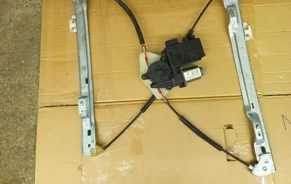 Front door window regulator with motor