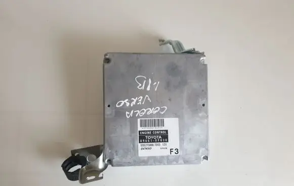 Toyota Corolla Verso E121 Engine control unit/module 896610F030
