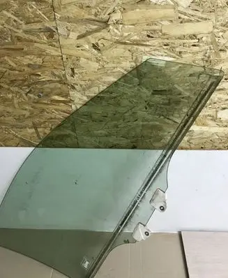 Honda Accord Front door window glass four-door 43R000464