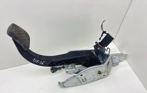 Opel Astra G Clutch pedal 90539237