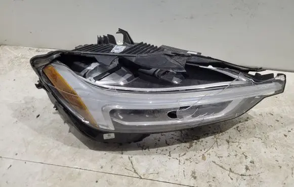 Volvo XC60 Headlight/headlamp 32208976