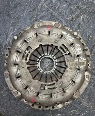 BMW 3 E90 E91 Pressure plate 7563287