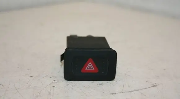 Volkswagen Golf IV Hazard light switch 1J0953235C