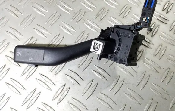 Volkswagen Jetta V Wiper control stalk 1K0953519B 01203505