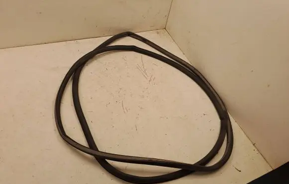 Mercedes-Benz GLE W167 Rubber seal front door (on door) 