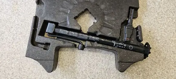 Mercedes-Benz SL R230 Tool set 1295830015 2306841037 A2306841037