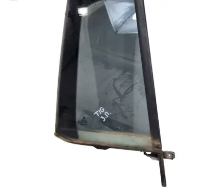 Volkswagen Tiguan Rear side window 5N0845214