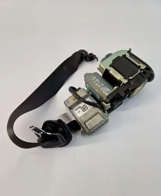 Mercedes-Benz C W204 Front seatbelt a2048606885