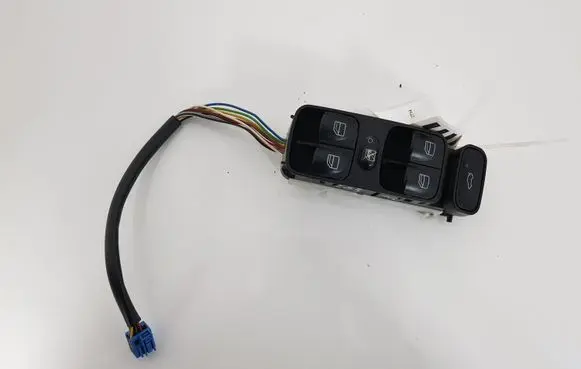 Mercedes-Benz C W203 Electric window control switch A2038210679