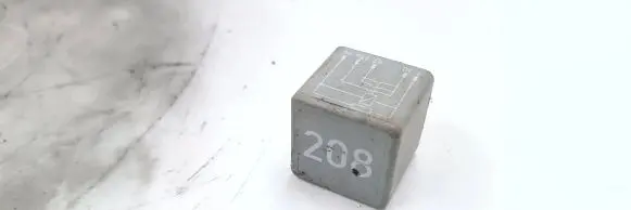 Audi A4 S4 B5 8D Other relay 8A0951253B 899578000
