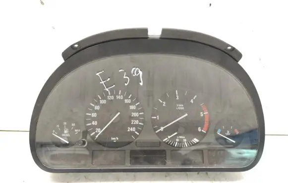BMW 5 E39 Speedometer (instrument cluster) 110008735 110008112