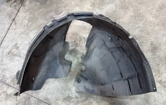 Audi A7 S7 4G Front wheel arch liner splash guards 4G8821172D