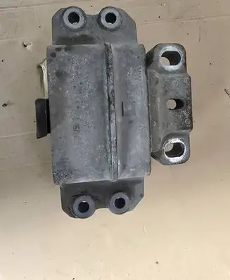 Volkswagen Golf VI Engine mount bracket 1K0199555