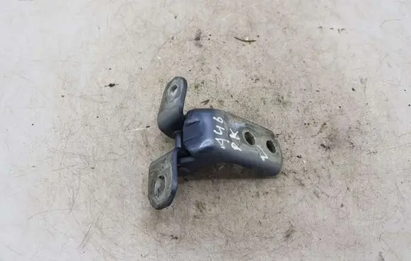 Toyota Corolla Verso E121 Front door upper hinge NOCODE