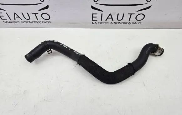 Mercedes-Benz C W204 Engine coolant pipe/hose A2045010982
