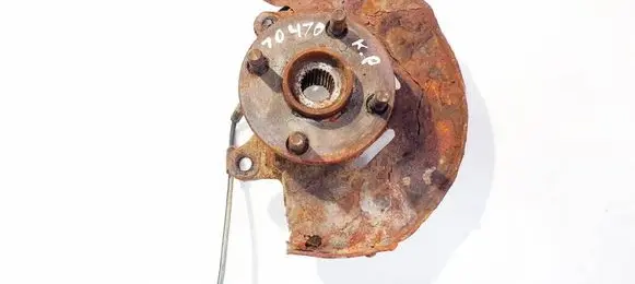 Front wheel hub