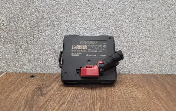 Volkswagen PASSAT B8 Gateway control module 5Q0907530AF 5Q0907530M