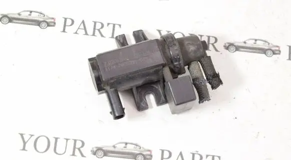 BMW 1 E82 E88 Turbo solenoid valve