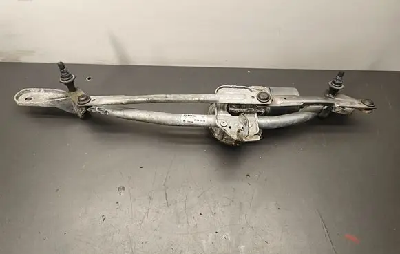 BMW 5 F10 F11 Front wiper linkage and motor 3397021520 4899835