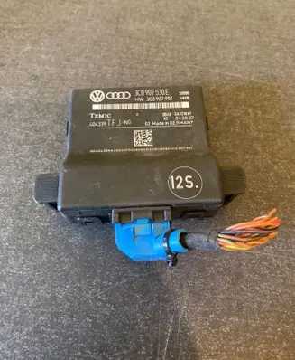 Volkswagen PASSAT B6 Gateway control module 3C0907530E 3C0907951 404339