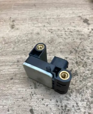 BMW X3 E83 Airbag deployment crash/impact sensor 6911003 0285003900