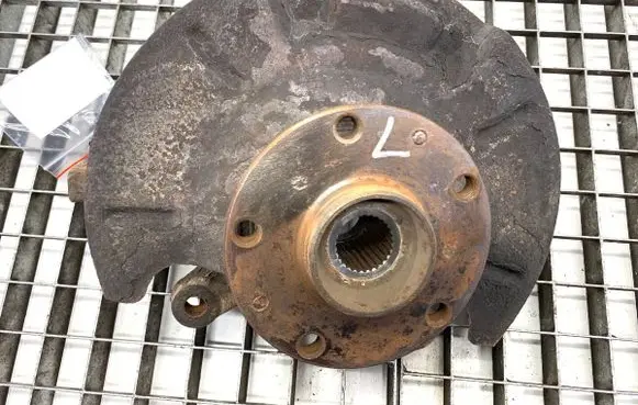 Suzuki SX4 Front wheel hub spindle knuckle