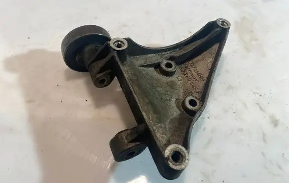 Audi A6 S6 C5 4B A/C compressor mount bracket 059260885F