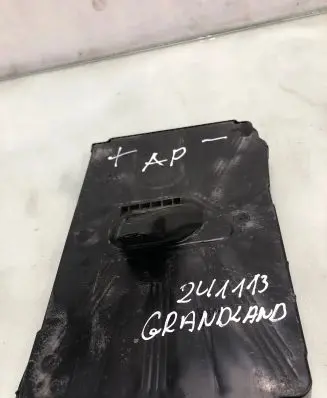 Opel Grandland X Battery tray 9817230480