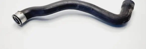 Mercedes-Benz C W203 Engine coolant pipe/hose 2035010682