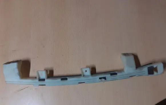 Chevrolet Malibu Front door windshield rail 638809A