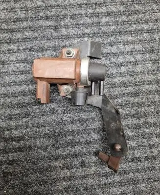 Volvo V50 Turbo solenoid valve 70096602 020800989