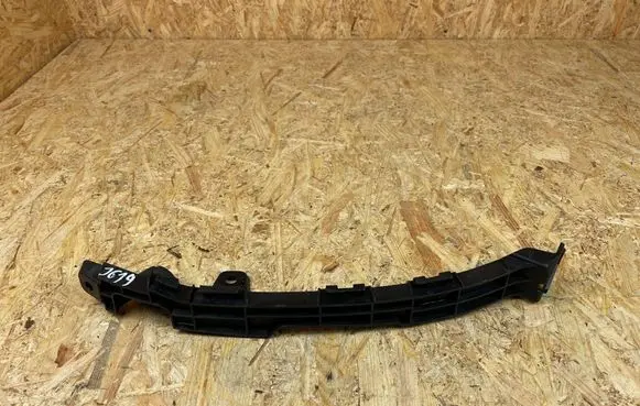 Front bumper mounting bracket
