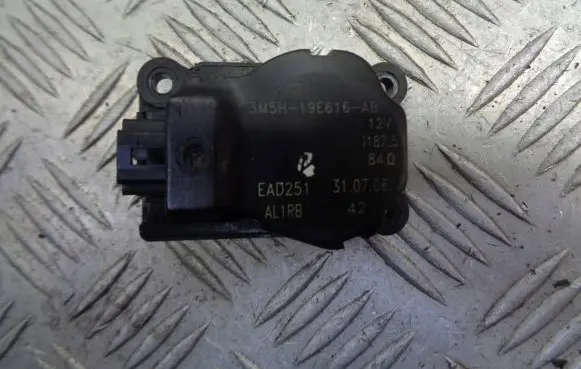 Ford Focus A/C air flow flap actuator/motor 3M5H-19E616-AB