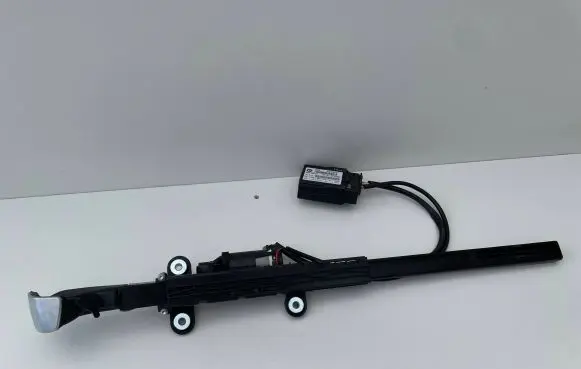 BMW 4 F32 F33 Seat belt adjustment motor C11895101 10237710 117307915