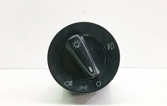 Volkswagen Golf IV Light switch 1C0941531