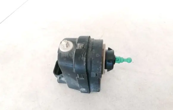 Renault Megane I Headlight level adjustment motor 
