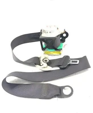 Toyota Corolla E140 E150 Rear seatbelt buckle 0436080
