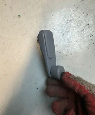 Citroen C3 Front door window winding handle 9639828877