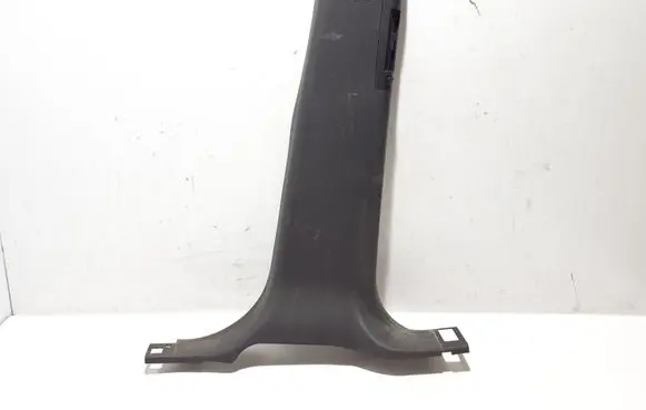 (B) pillar trim (bottom)