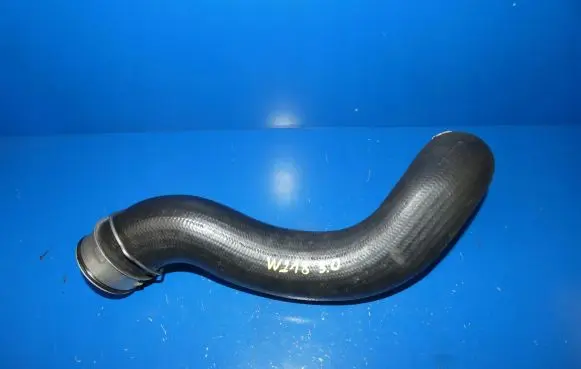Mercedes-Benz CLS C218 X218 Intercooler hose/pipe